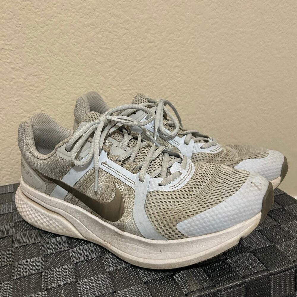 Nike Zoom Winflo Shoes Women’s size 11 Athletic Running Sneakers Gym Workout